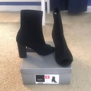 🌸NEW🌸 Mossimo Peek a boo Sock like High Heels